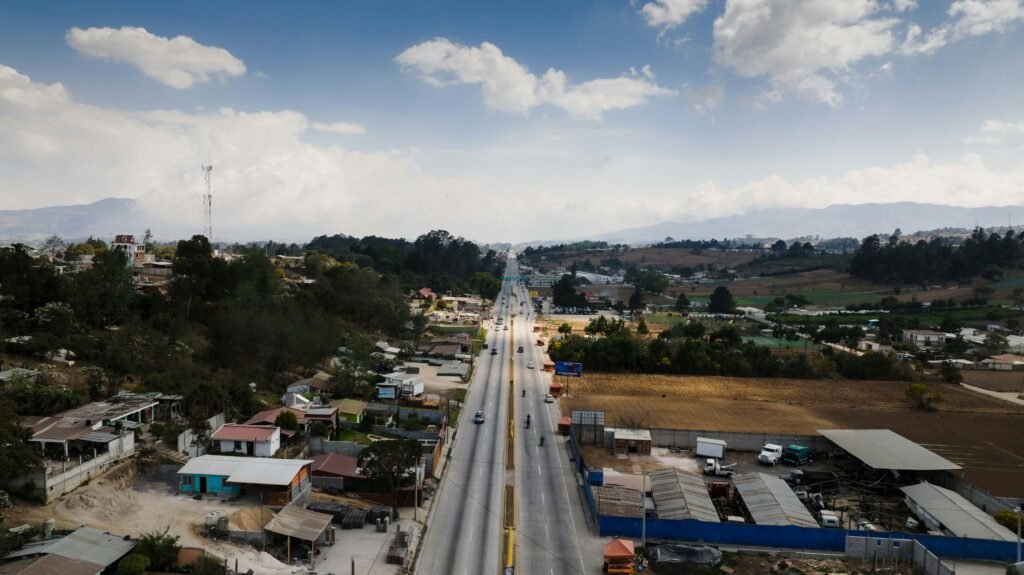calle-del-camino-ancho-un-paseo-por-su-historia-y-vida