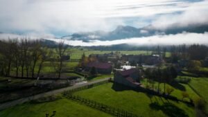 valdelacasa-y-su-encanto-rural-entre-montanas-unicas